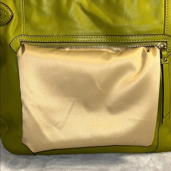 COACH F 23937 Pistachio Green Leather Shoulder Bag With Crossbody Strap - Picture 8 of 12
